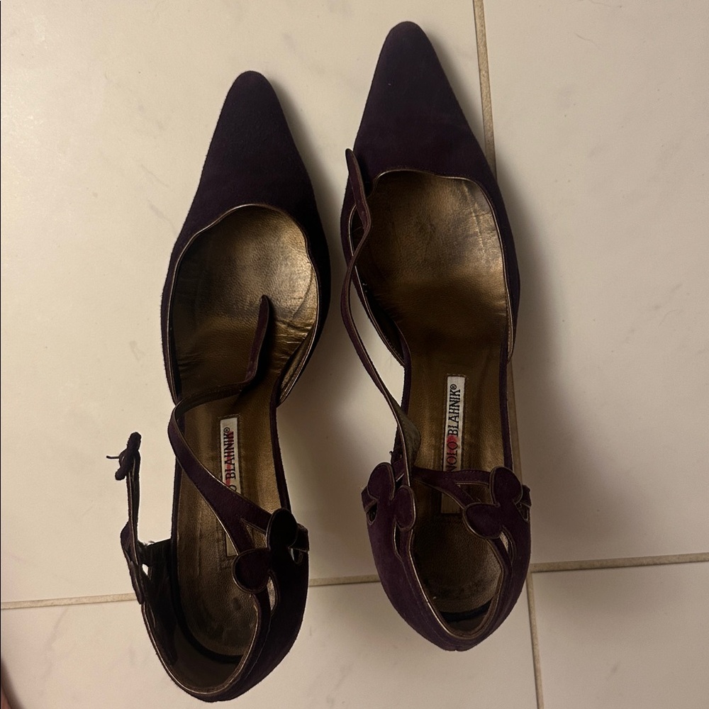 Manolo Blahnik Dark Purple suede gold edges strap detail Euc Heels $585 39 9 - Picture 16 of 16